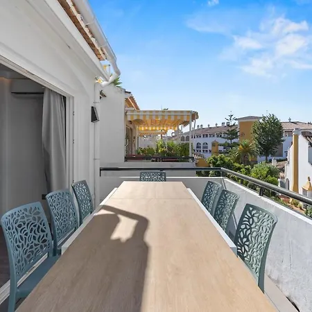 Large And Centrally Located In Puebla Lucia Fuengirola